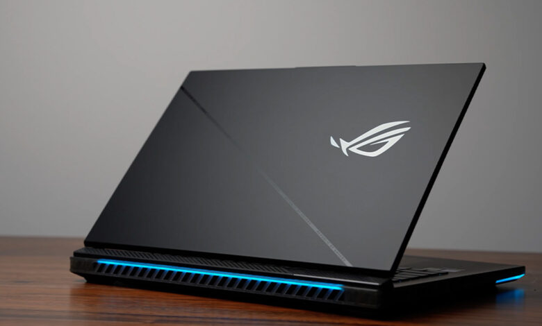 A Review of the Powerhouse ASUS 18" Republic of Gamers Strix SCAR Laptop
