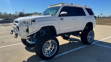 Pulverize Children Without Even Pretending You Go Off-Road In This Lifted Toyota 4Runner