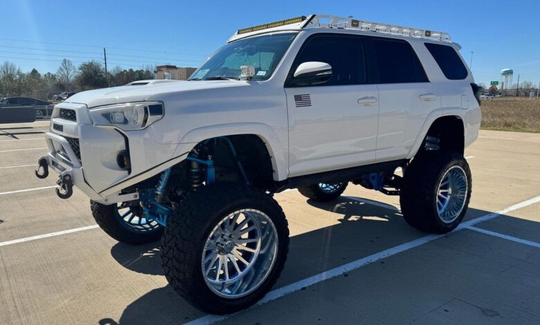 Pulverize Children Without Even Pretending You Go Off-Road In This Lifted Toyota 4Runner