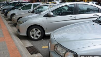 Woman forced to take e-hailing service to hospital for emergency due to double-parked Honda City
