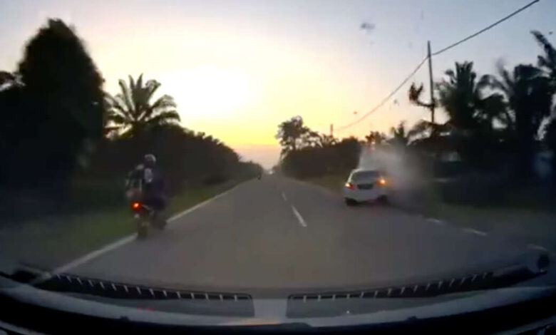 Toyota Vios crashes head-on with bike in Muar, Johor