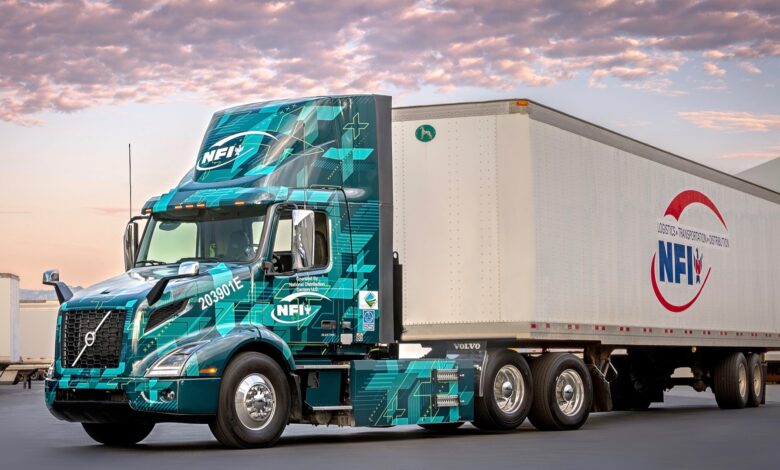 Daimler, Navistar, Volvo ally for heavy-duty truck charging