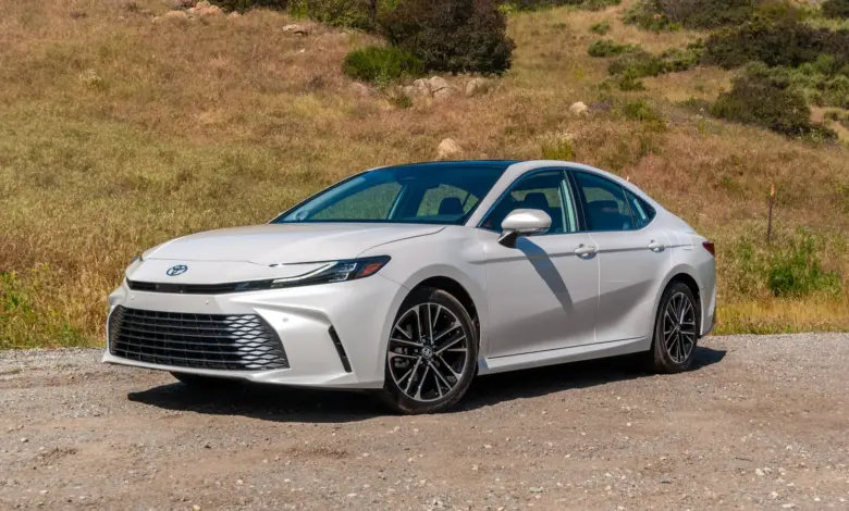 Toyota Camry 2025 hybrid blends into the background