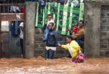 Floods flooded Kenya, killing at least 32 people and displacing thousands