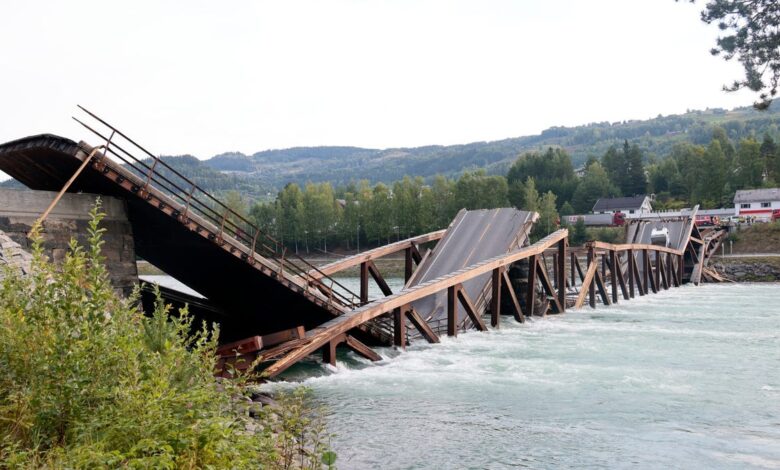 The bridge collapsed after only 10 years because the designers focused too much on appearance