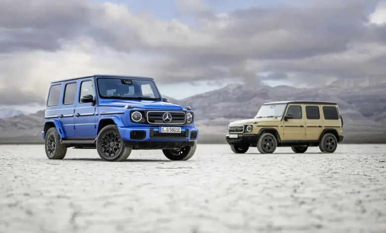 The 2025 Mercedes-Benz G-Class is powered by four-wheel drive (that is, the engine).
