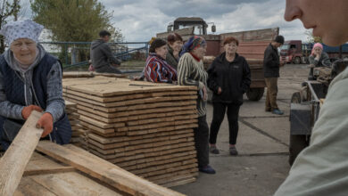 Kherson Residents Rebuild and Prepare for New Russian Offensive