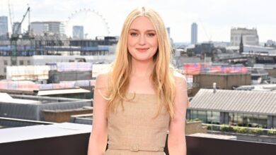 Dakota Fanning brings summer style to the shoes worn by Reese Witherspoon
