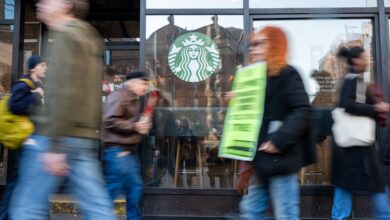 Starbucks union talks resume