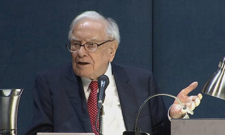 Buffett cuts position in Apple for tax reasons.  This is what it means
