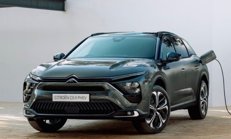 Price and specifications of Citroen C5 X Plug-in Hybrid 2025