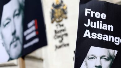WikiLeaks' Julian Assange can appeal his extradition to the US, the British court said