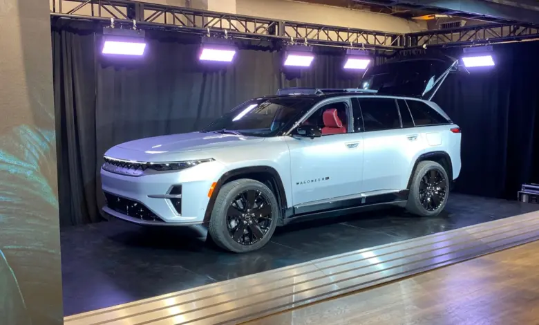 2024 Jeep Wagoneer S EV compares to the Grand Cherokee, topping 300 miles