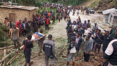Emergency convoy reaches survivors of landslide in Papua New Guinea: NPR