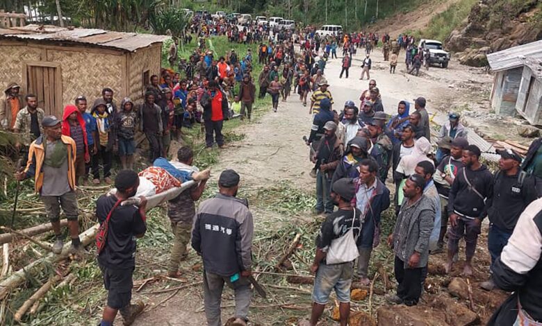 Emergency convoy reaches survivors of landslide in Papua New Guinea: NPR