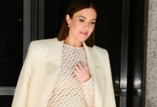 Mandy Moore shows off her baby bump in a stunning knitted dress