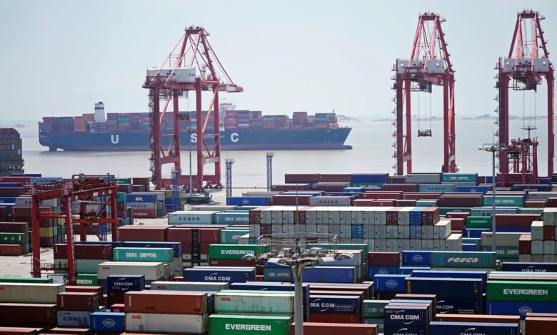 China's exports in May grew higher than expected, up 7.6%