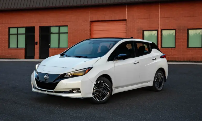 2025 Nissan Leaf is carried over, losing EV tax credit eligibility