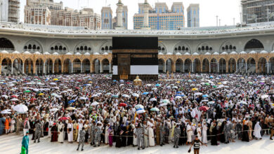 Hundreds of Hajj pilgrims are reported to have died amid the extreme heat