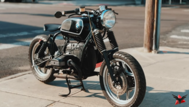 This classic BMW Airhead Bobber is a minimalist dream for city travel