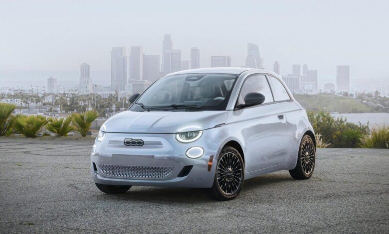 The new Fiat 500e colors are inspired by the iconic gray skies of Los Angeles