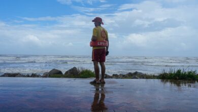 Texans warned to expect power outages, flooding as Beryl nears landfall