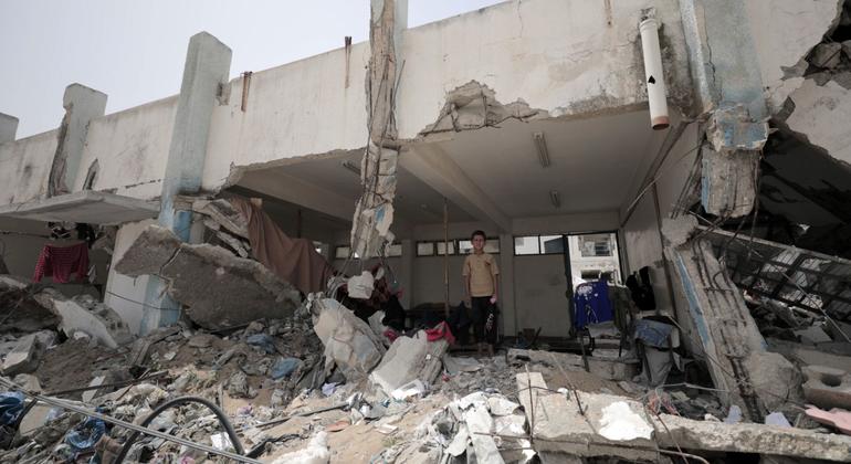 School 'bombed' in latest escalation in Gaza, UNRWA chief says