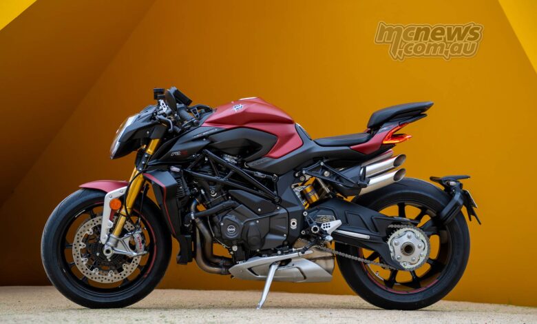 MV Agusta Brutale 1000 RR Review - Motorcycle Test