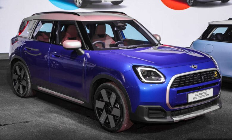 2024 MINI Countryman in Malaysia – U25 SUV official pricing is RM259k for SE EV, RM390k for hot JCW