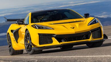 2025 Chevrolet Corvette ZR1 debuts – most powerful Vette ever; 5.5L twin-turbo V8 with 1,064 hp, 1,123 Nm