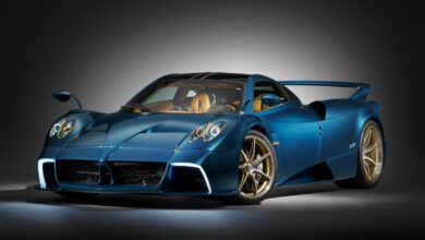 Pagani Huayra Epitome has a twin-turbo V12 engine and a manual transmission