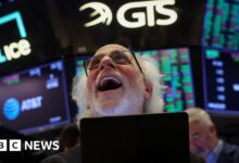 Global stocks rebound as market jitters ease