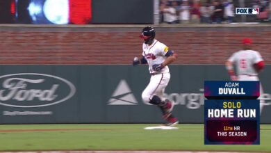 Adam Duvall crushes a solo home run, extending the Braves