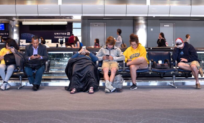 It's time to take the warning about using public Wi-Fi at the airport seriously