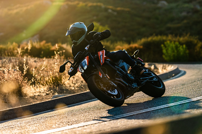 2024 KTM 790 Duke Review