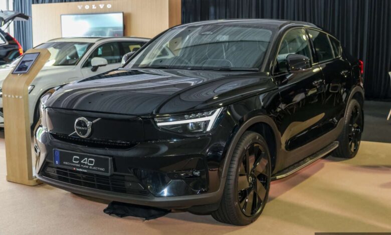 2024 Volvo C40 Recharge in Malaysia with RM43k in options; larger wheels, side steps, digital mirror