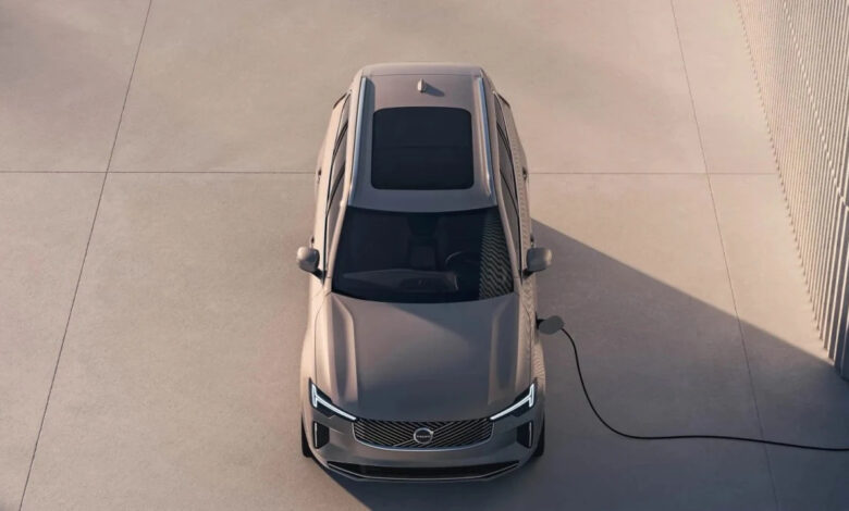 Volvo narrows profit forecast after abandoning 2030 electric car target