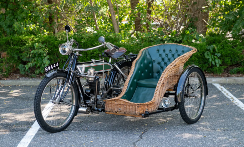 Would you like to come with me on the rattan tricycle?