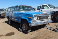 Junkyard Gem: 1975 Jeep Wagoneer