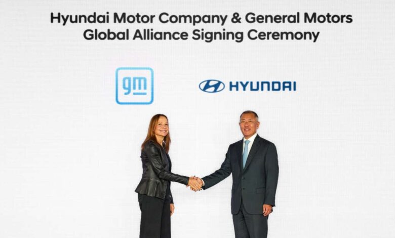 Hyundai and General Motors sign MoU to explore developing and building cars together, including EVs